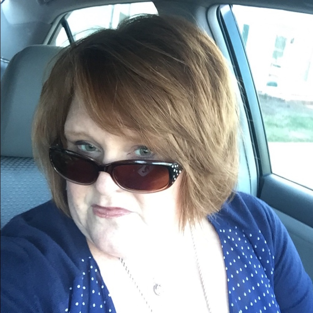Meet your Posher, Melissa